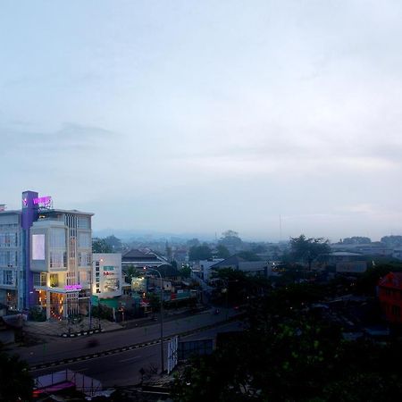 Vio Hotel Pasteur Bandung Exterior foto