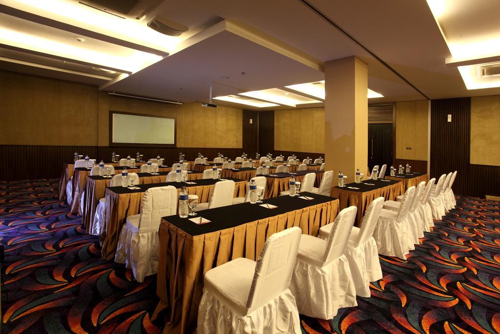 Vio Hotel Pasteur Bandung Exterior foto